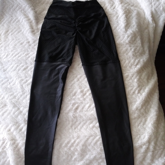 SOLD!! - Picture 7 of 8